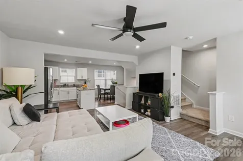 5051 Daybell Street Charlotte NC 28214