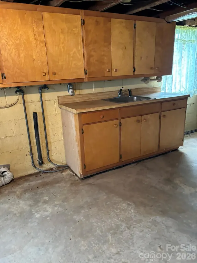 819 N Piedmont Avenue Kings Mountain NC 28086
