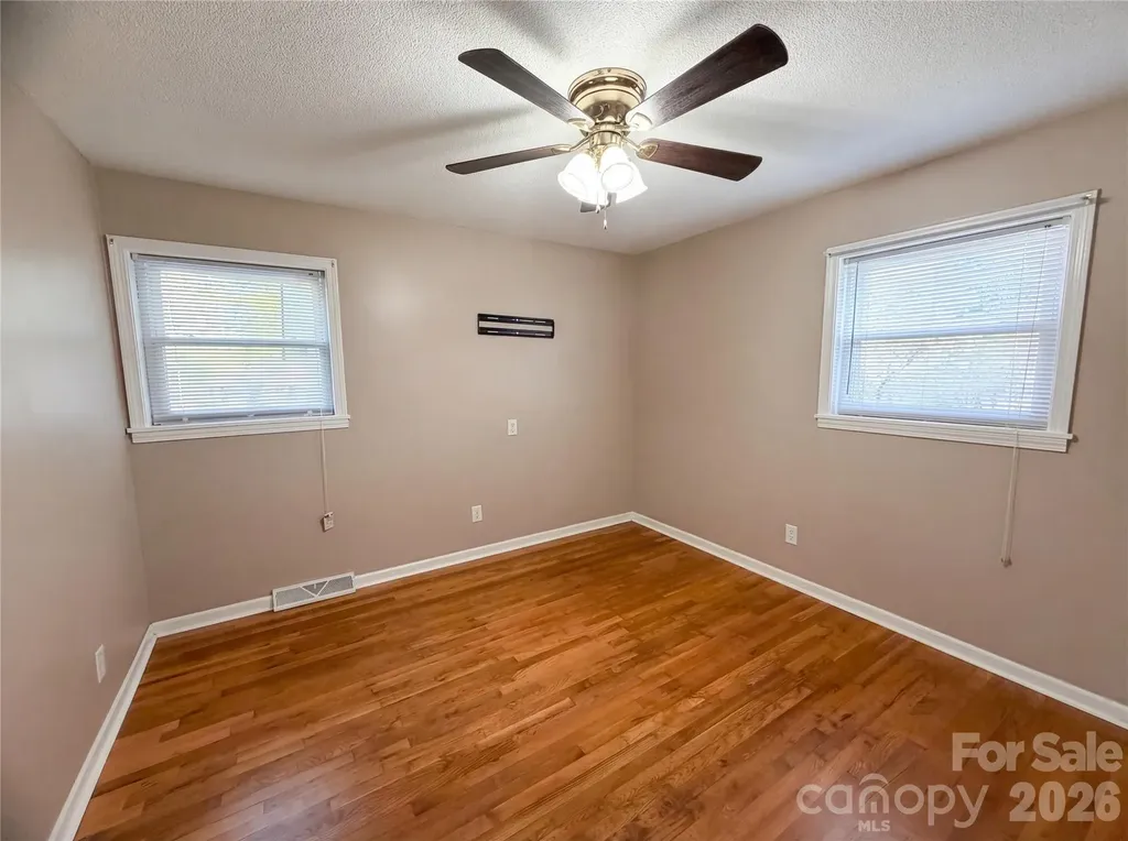 290 Salem Avenue Dallas NC 28034