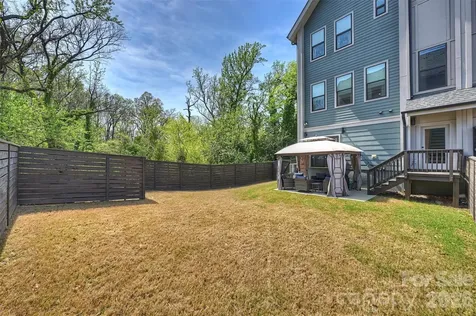 1500 Hawthorne Lane Charlotte NC 28205