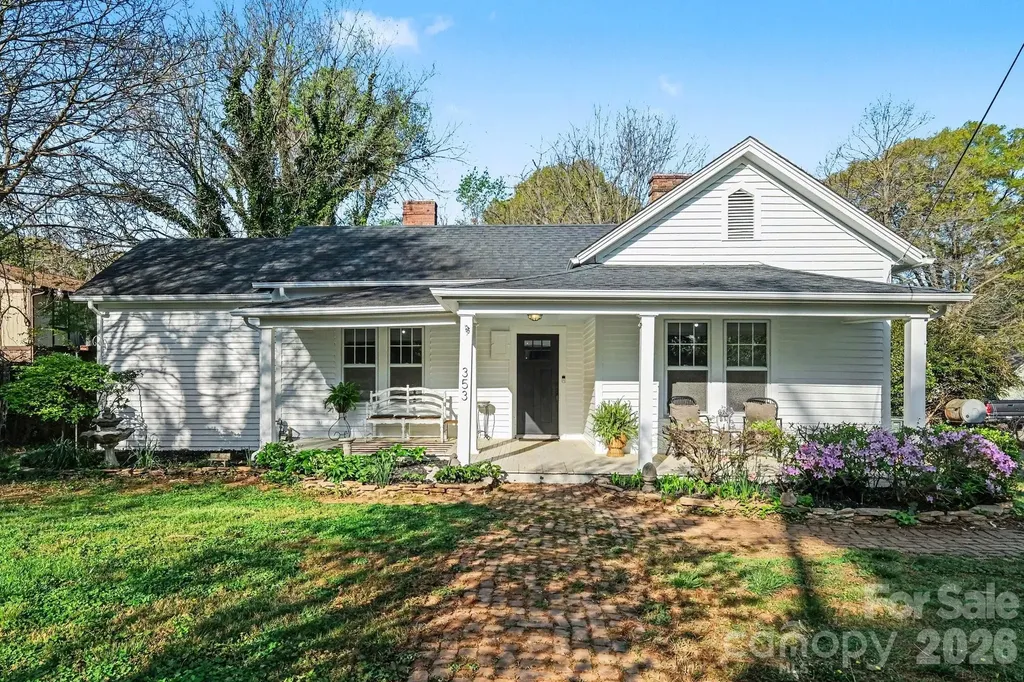 353 Kelly Street Statesville NC 28677