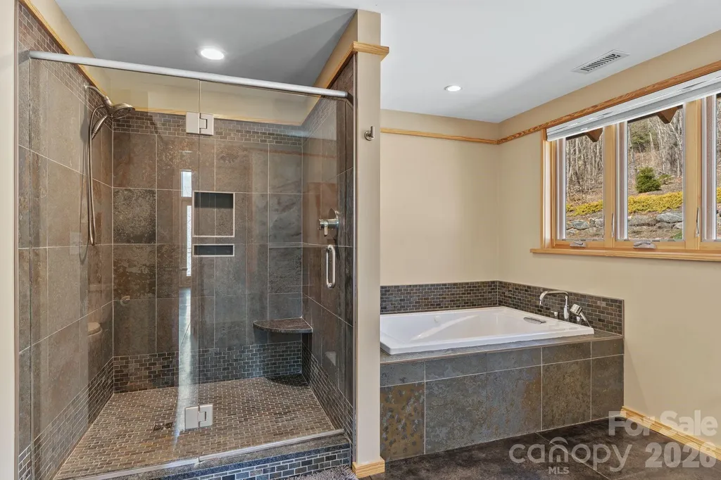 588 Long Branch Road Swannanoa NC 28778