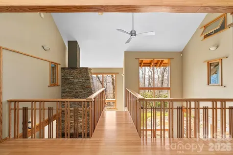 588 Long Branch Road Swannanoa NC 28778
