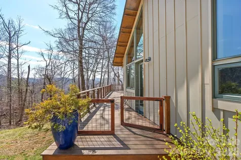 588 Long Branch Road Swannanoa NC 28778