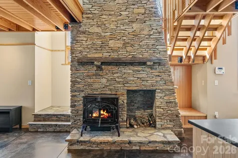 588 Long Branch Road Swannanoa NC 28778