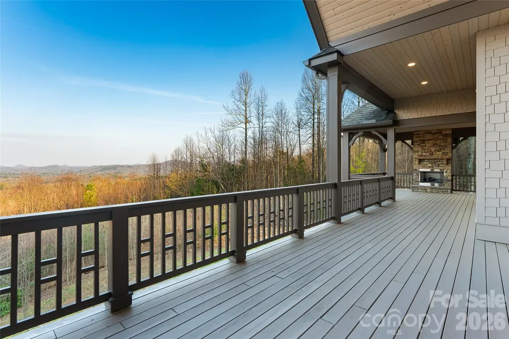 527 Falkirk Way Zirconia NC 28790