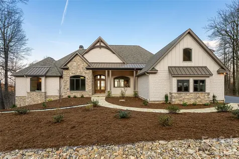 527 Falkirk Way Zirconia NC 28790