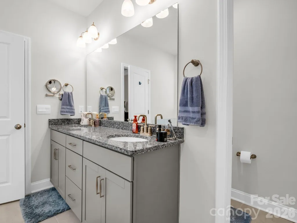 255 Fox Cove Road Hendersonville NC 28792