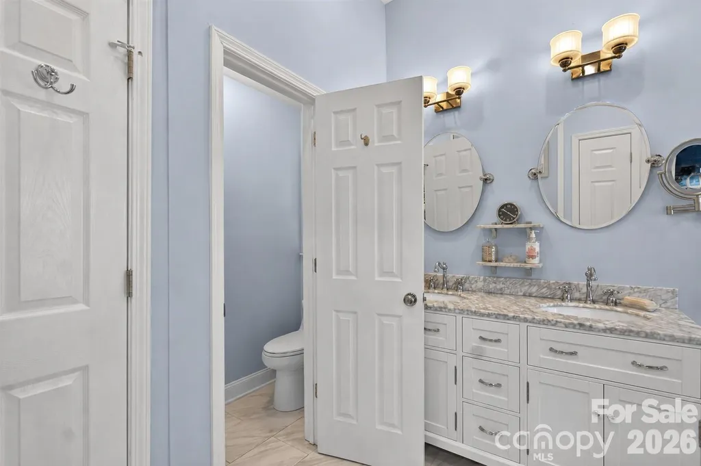 8601 Walsham Drive Charlotte NC 28277