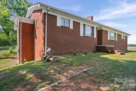 5949 Old Thompson Road Norwood NC 28128