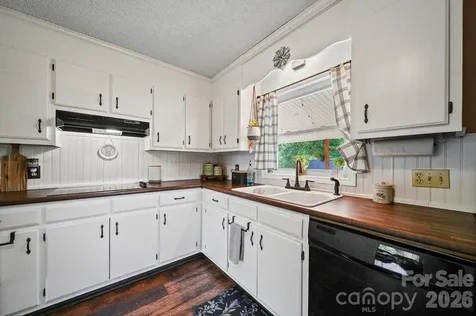 5949 Old Thompson Road Norwood NC 28128