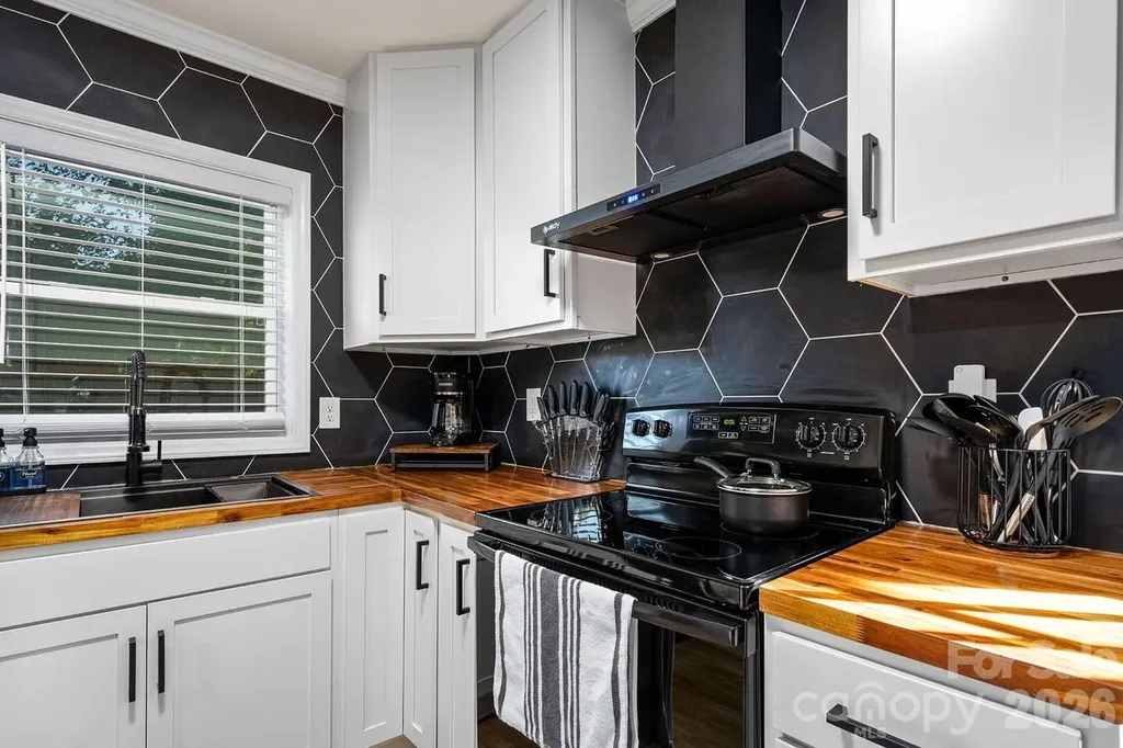 2601 Ashley Road Charlotte NC 28208