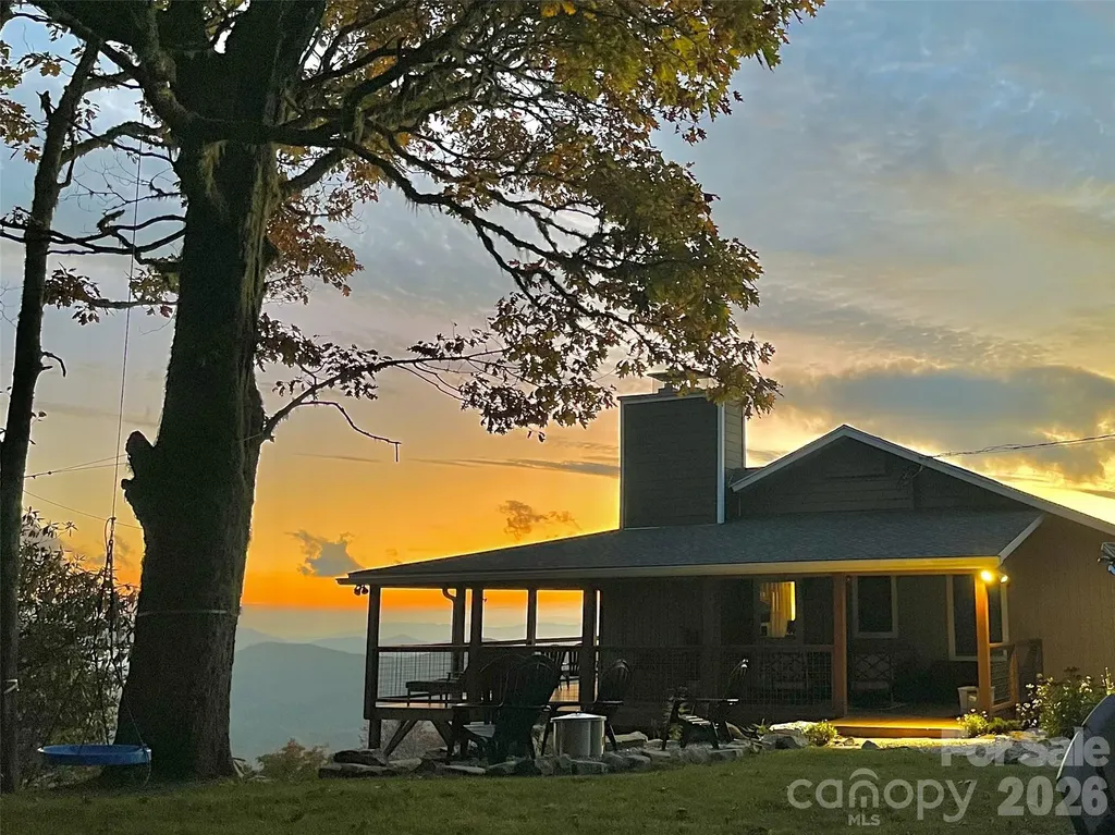 536 Lands End Lane Maggie Valley NC 28751