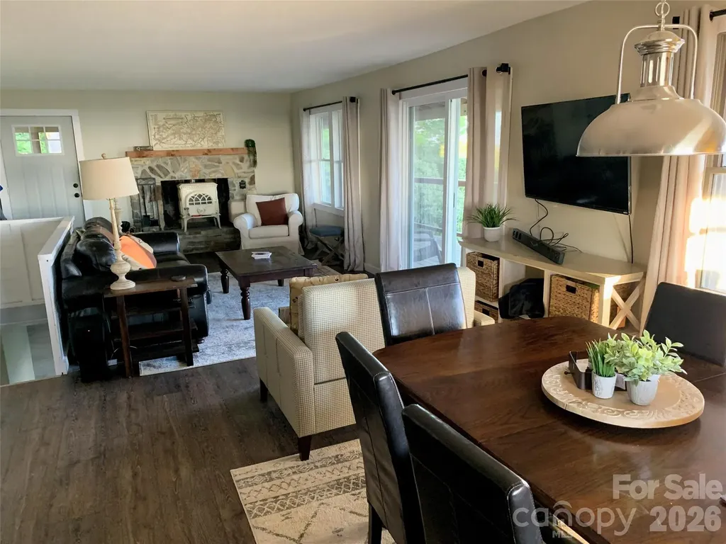 536 Lands End Lane Maggie Valley NC 28751
