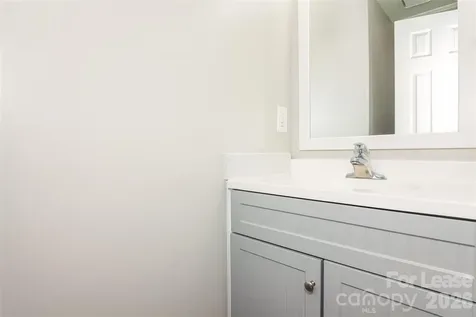 6305 Montezuma Trail Charlotte NC 28227
