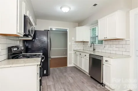 6305 Montezuma Trail Charlotte NC 28227