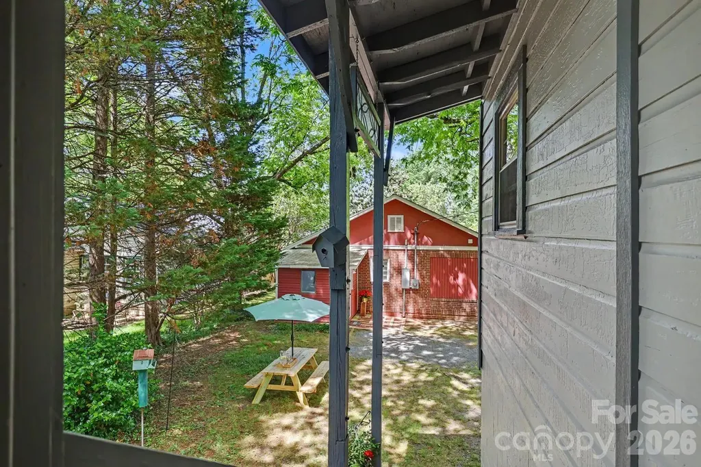 1012 E 35th Street Charlotte NC 28205