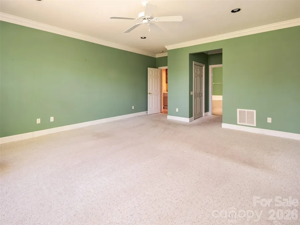 124 Towne Place Drive Hendersonville NC 28792