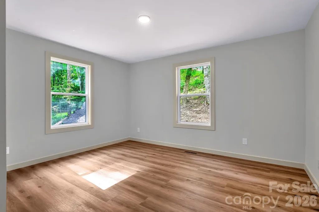 1282 Old Country Road Waynesville NC 28786