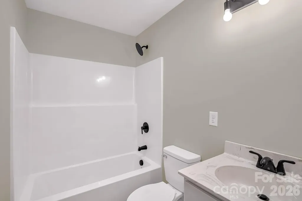 1282 Old Country Road Waynesville NC 28786