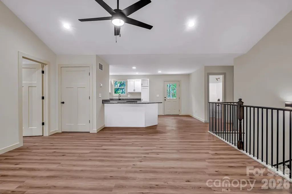 1282 Old Country Road Waynesville NC 28786