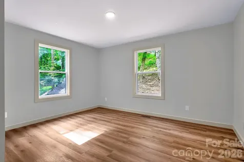 1282 Old Country Road Waynesville NC 28786