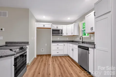 1282 Old Country Road Waynesville NC 28786