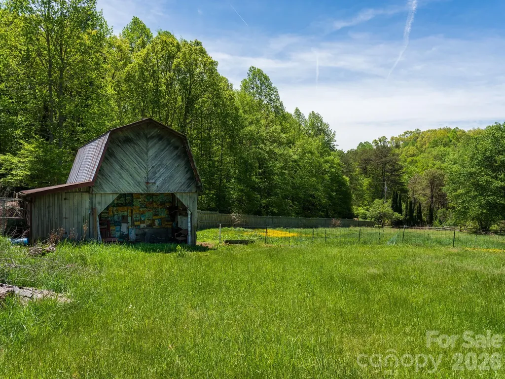 838 Hidden Valley Road Clyde NC 28721