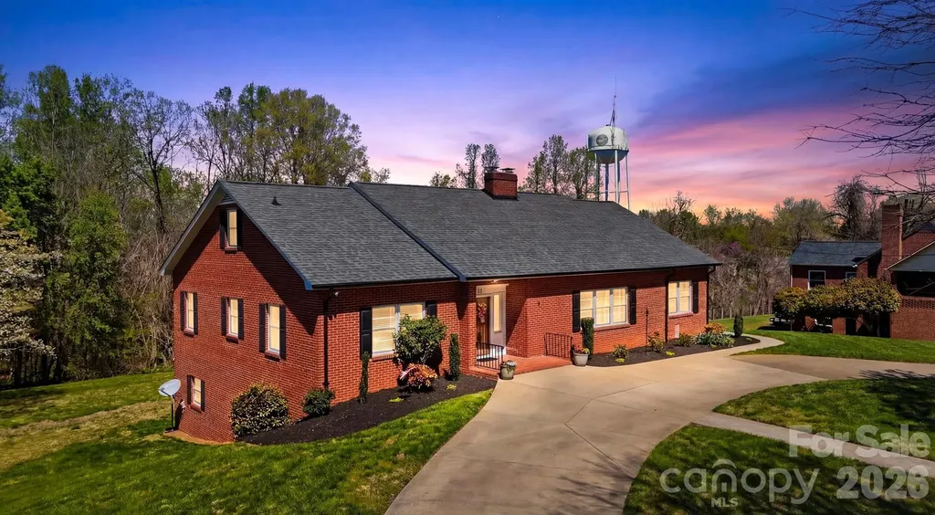 32 Falls Avenue Granite Falls NC 28630