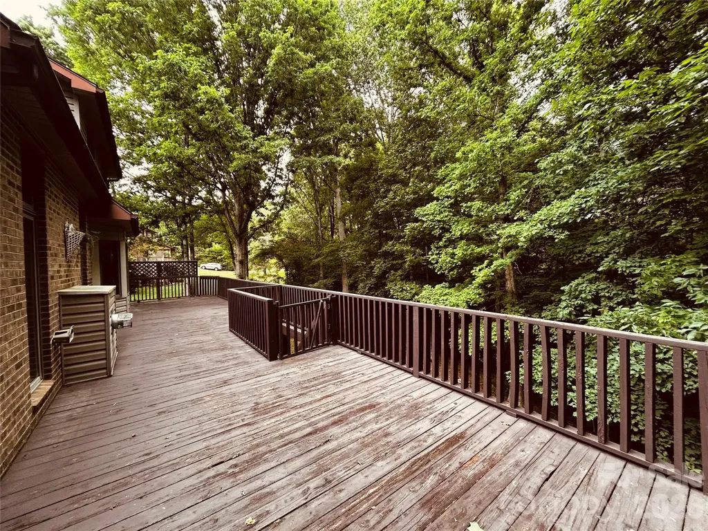 395 Wood Hollow Road Taylorsville NC 28681
