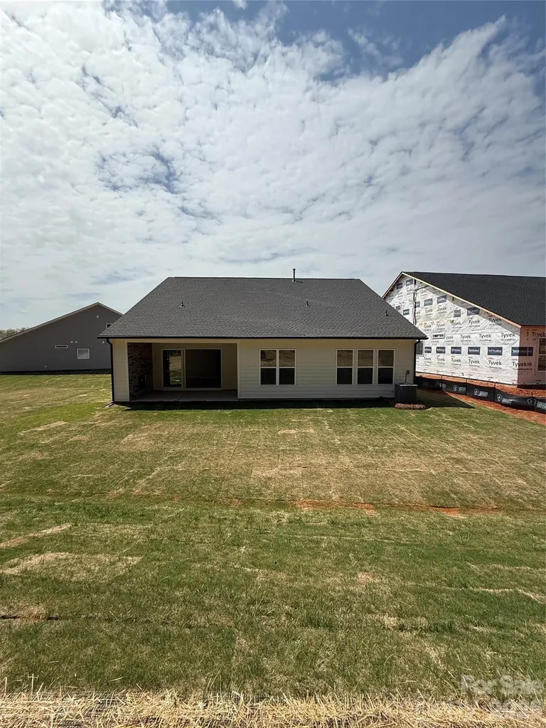 4237 Pinekirk Drive Charlotte NC 28269