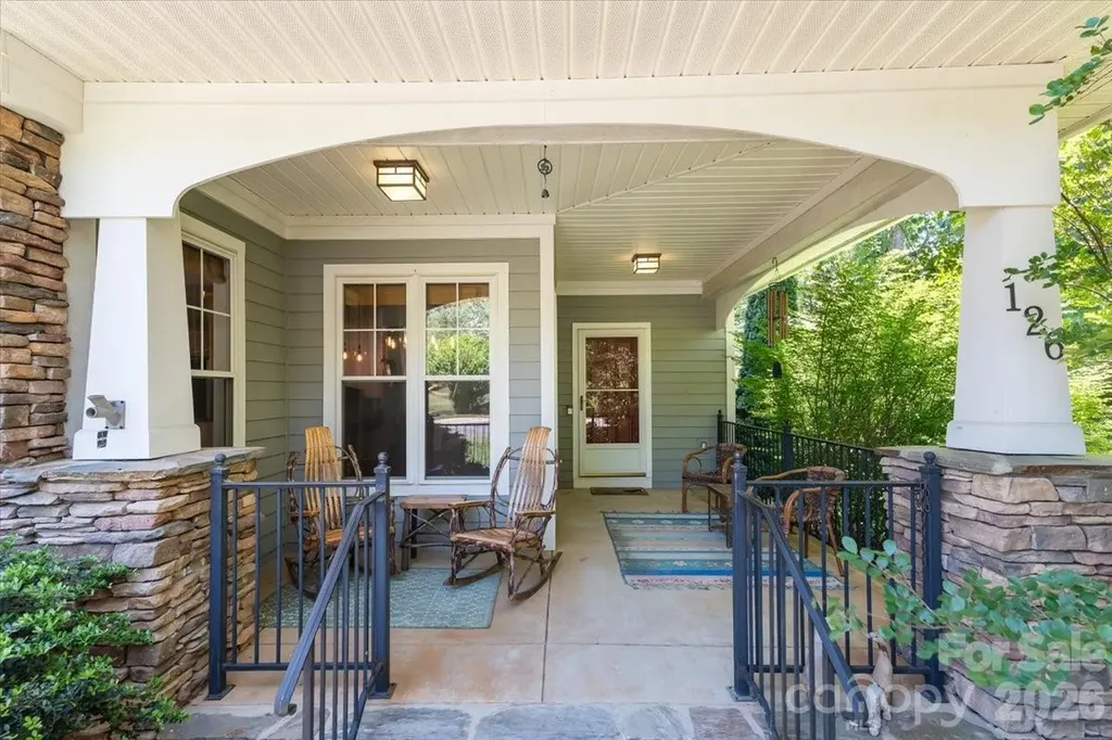 126 Carolina Bluebird Loop Arden NC 28704