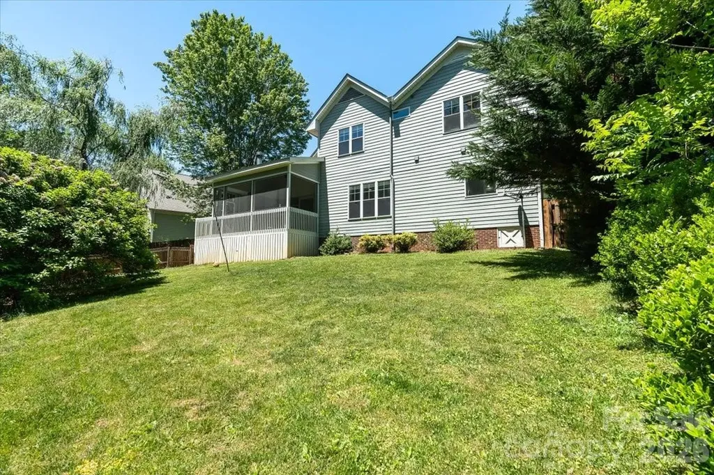 126 Carolina Bluebird Loop Arden NC 28704