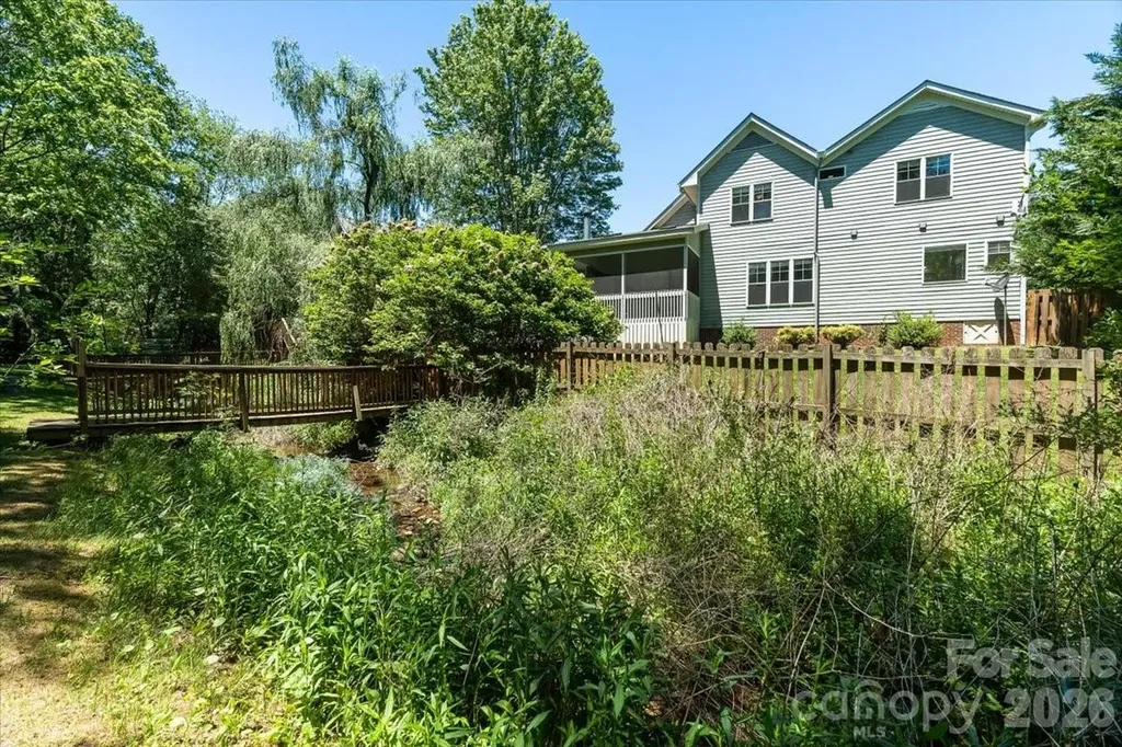 126 Carolina Bluebird Loop Arden NC 28704