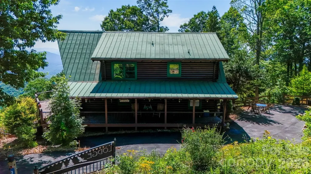 300 Williams Circle Lake Lure NC 28746