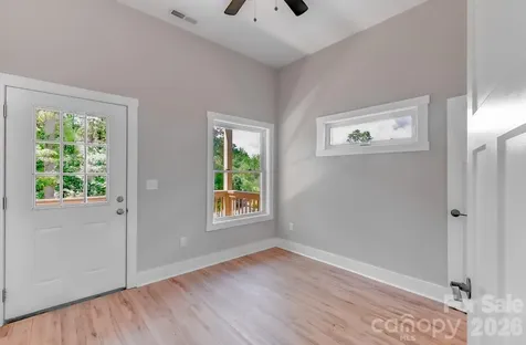 139 Northbend Drive Asheville NC 28804