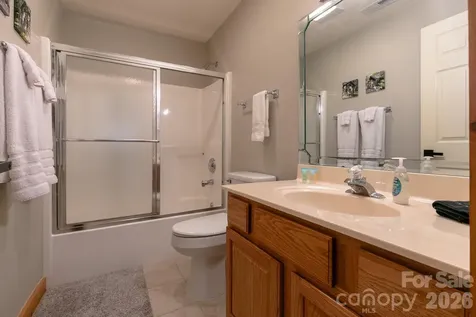 10 Stoney Falls Loop Burnsville NC 28714