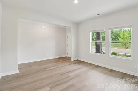 2446 Chartwell Street Stanley NC 28164