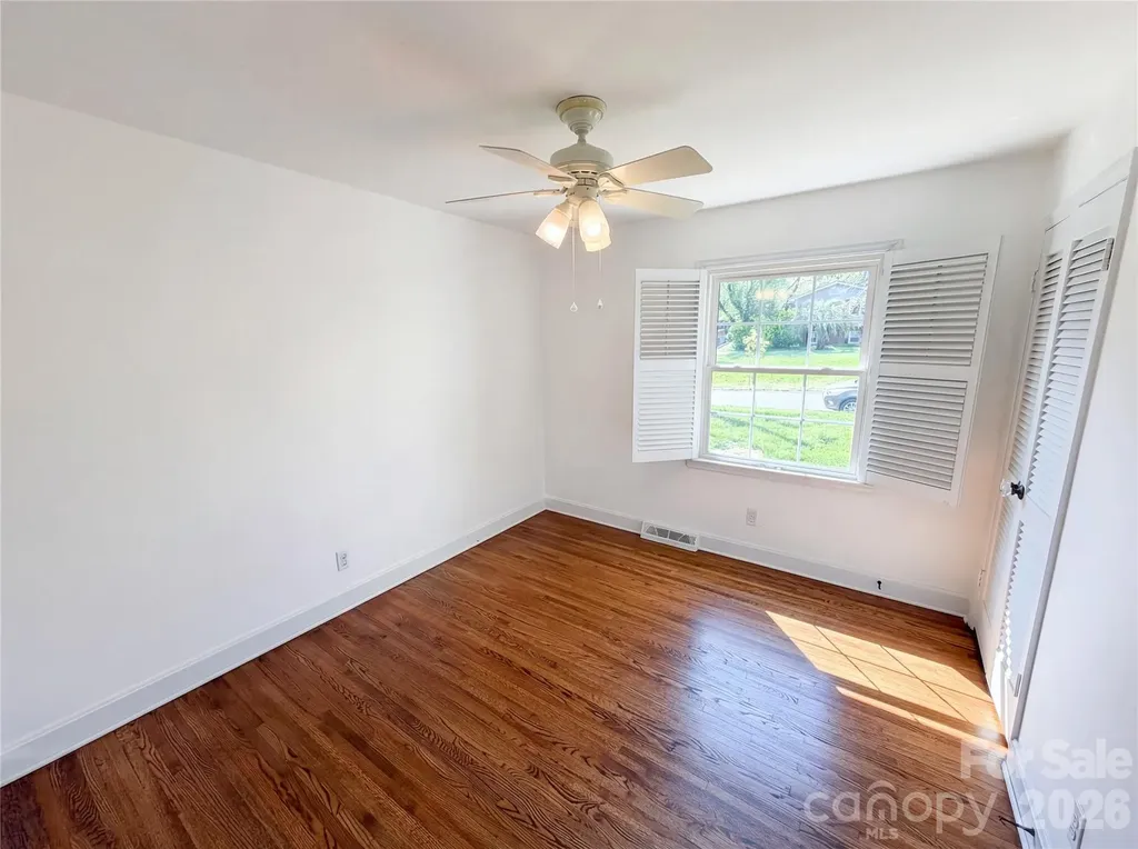 6621 Starcrest Drive Charlotte NC 28210
