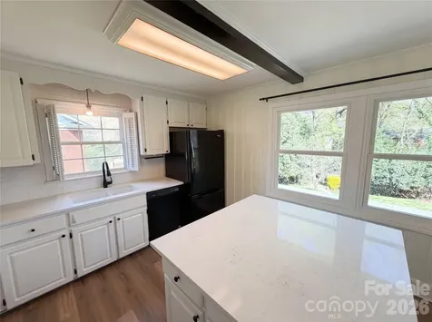 6621 Starcrest Drive Charlotte NC 28210