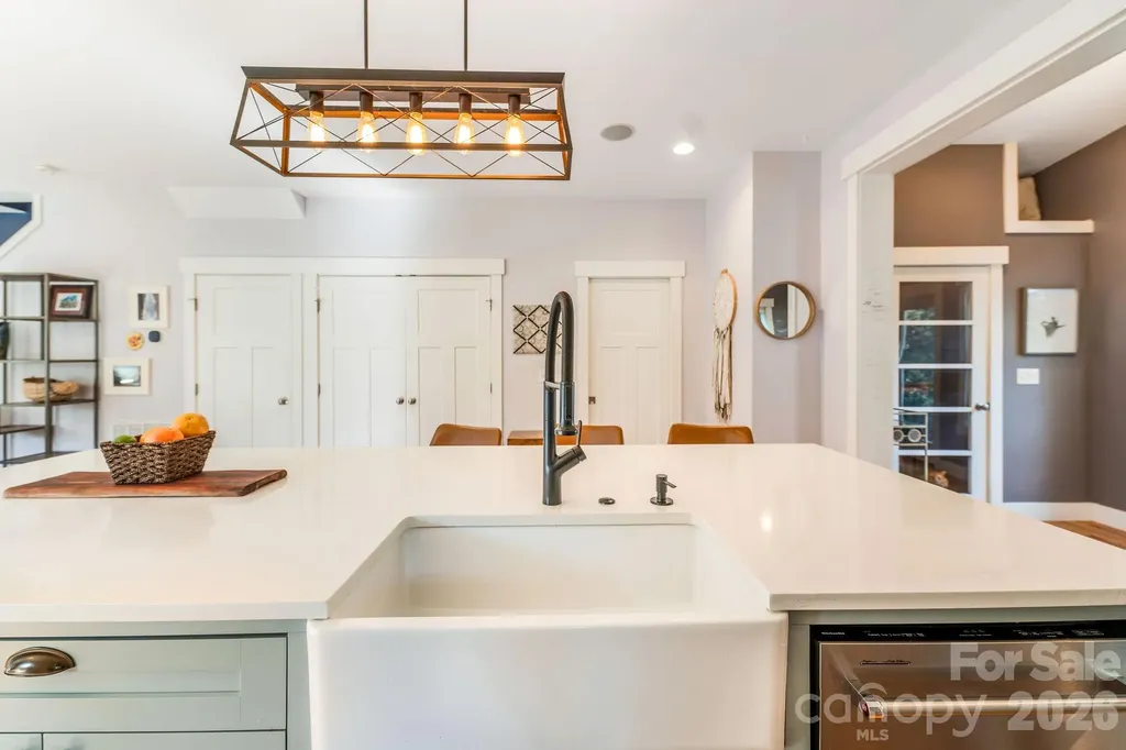 156 Bradley Street Asheville NC 28806