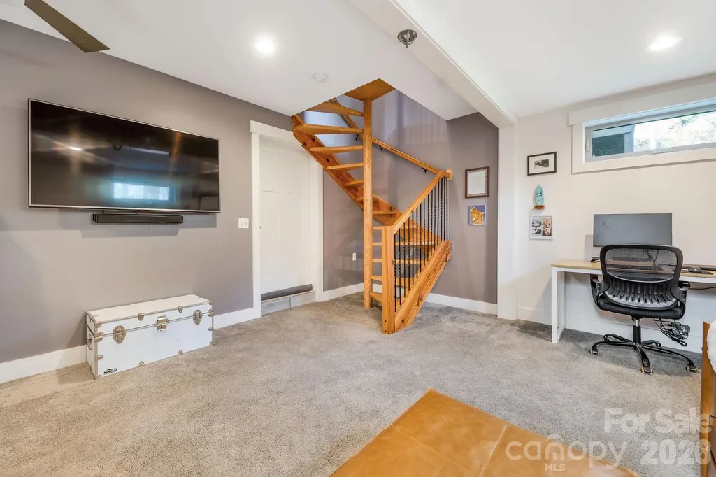 156 Bradley Street Asheville NC 28806