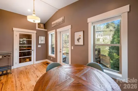 156 Bradley Street Asheville NC 28806