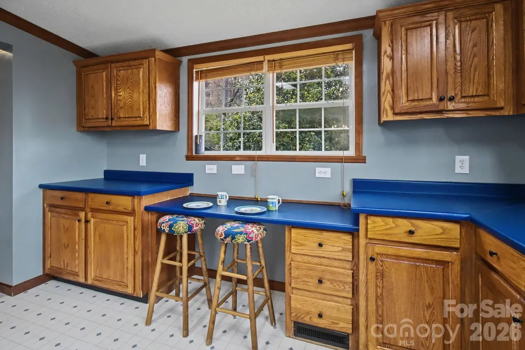 74 Chambers Road Weaverville NC 28787