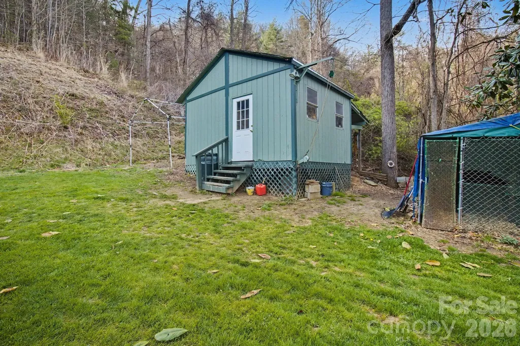 74 Chambers Road Weaverville NC 28787