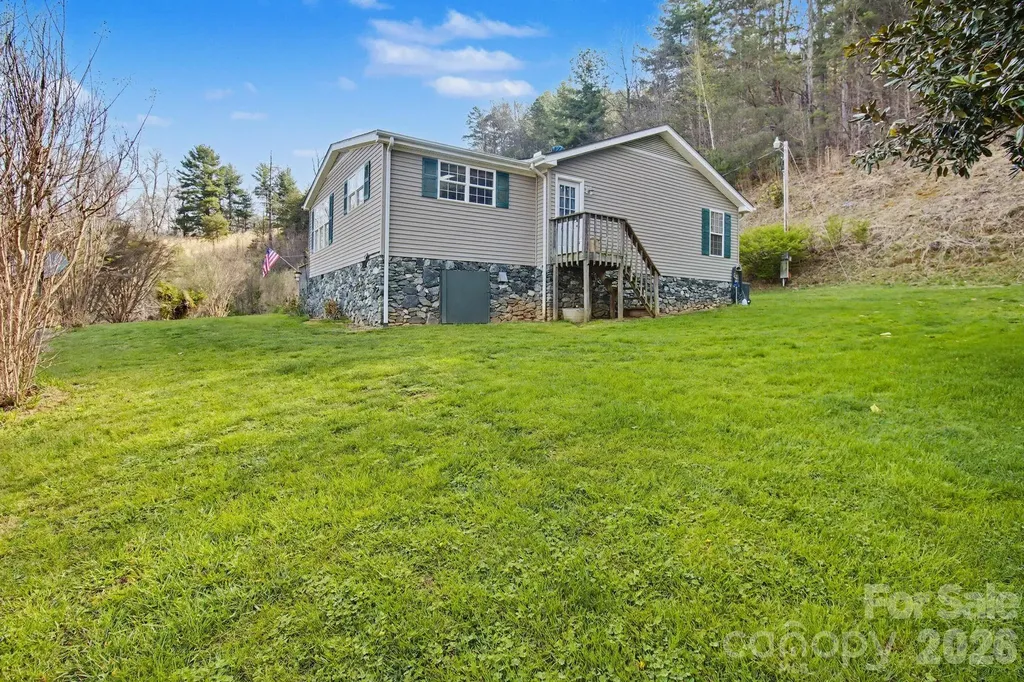 74 Chambers Road Weaverville NC 28787
