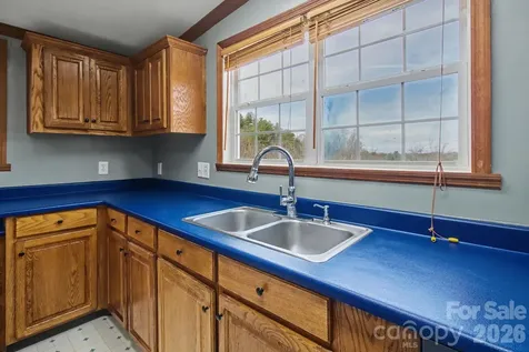 74 Chambers Road Weaverville NC 28787