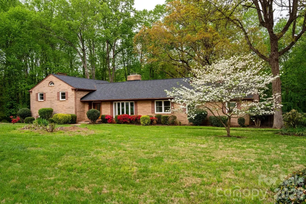 234 Edgewood Drive Statesville NC 28625