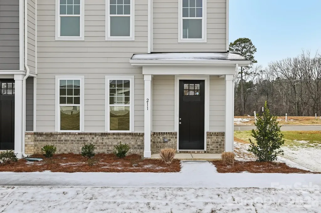 201 Vanguard Lane Cramerton NC 28032