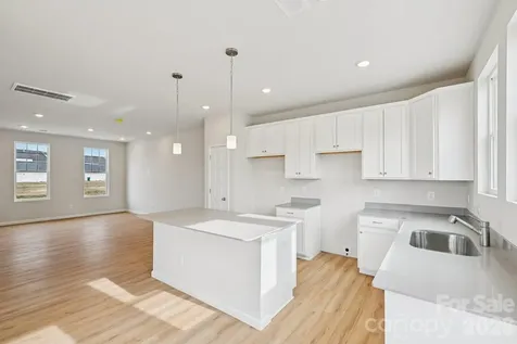 201 Vanguard Lane Cramerton NC 28032